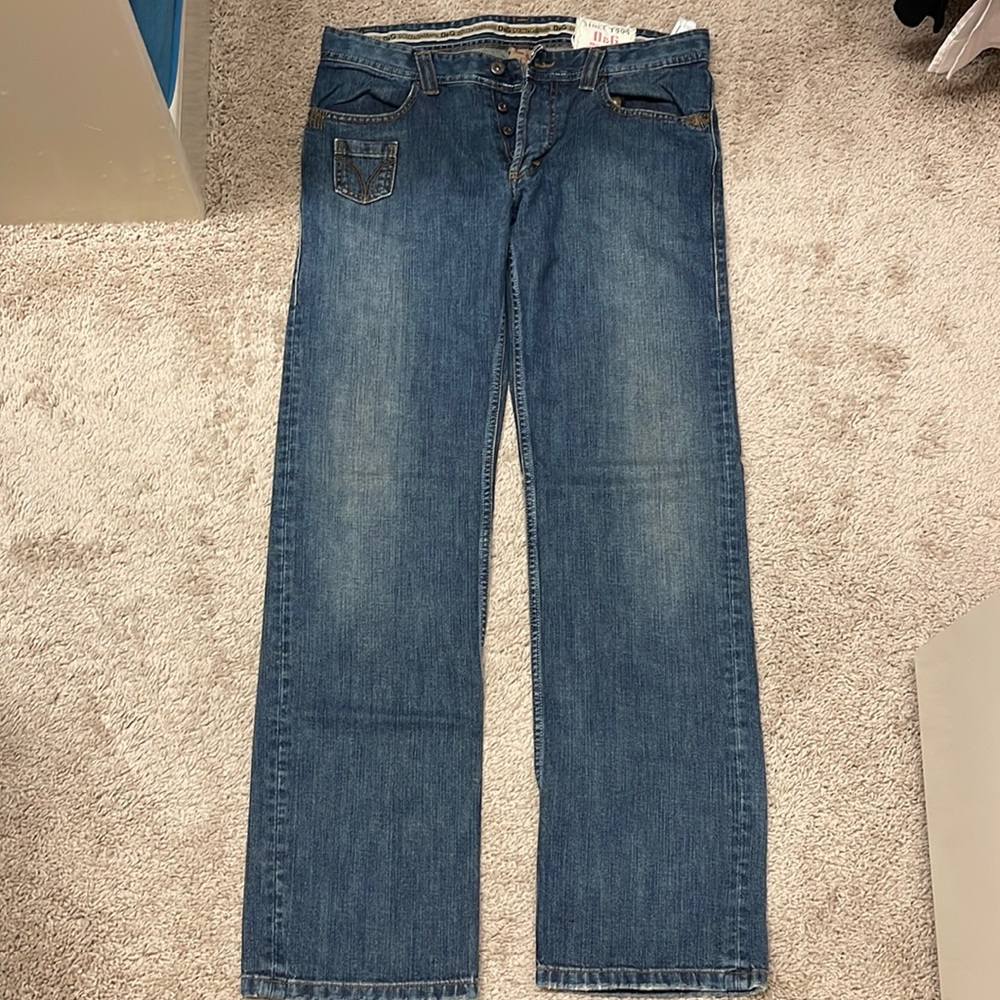 Dolce & Gabbana men’s jeans. Size 35. Low rise regular fit.  Great condition